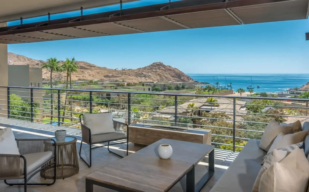 Modern Homes in Cabo Channel
