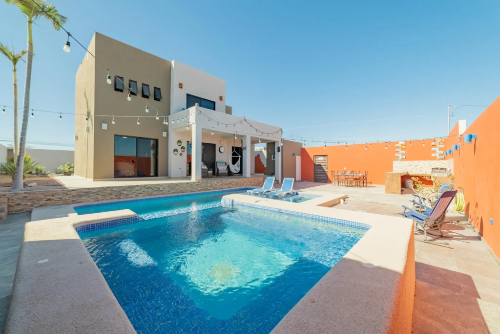 Dream Properties in Cabo Channel