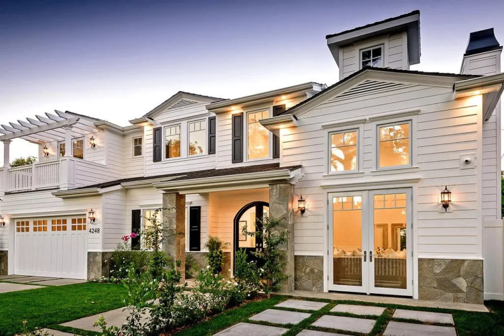 Modern Homes in Cabo Channel