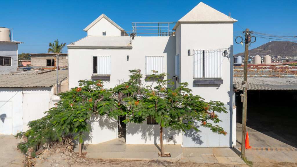 Los Cabos Casa Mex-Las Palmas Welcome to your dream home, perfectly located in an exclusive residential community with breathtaking – 3 Playa Pichilingue, Cabo San Lucas, BS