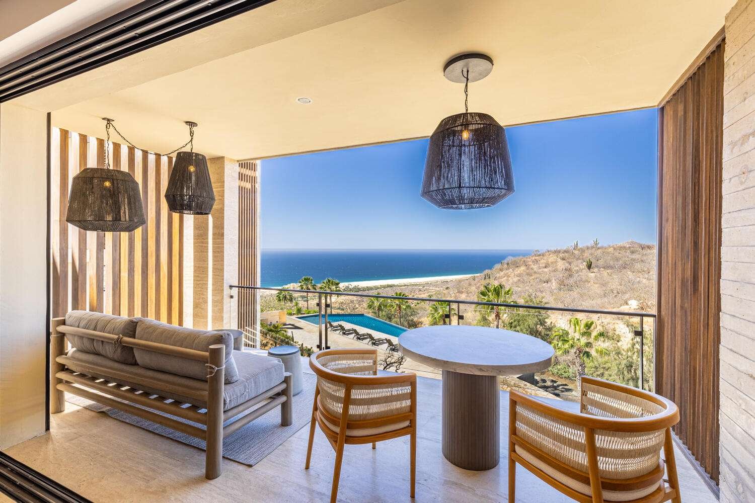 Los Cabos Avalon Owner financing! Pregunta por planes de financiamiento.Ubicado en una de las zonas con mayor crecimiento de El Tezal, Avalon ofrece una ubicación privilegiada con acceso rápido a la Carretera Transpeninsular, a solo minutos del centro de Cabo y la marina.Condo de 2 recámaras, 2 baños y un estacionamiento con pérgola. Ubicado en tercer nivel, con vistas al mar y a la ciudad que elevan la experiencia de vivir el espacio. Cuenta con una distribución espaciosa y una cocina integrada con barra de granito, que aporta un toque elegante y se convierte en el punto central del área social.Una excelente oportunidad de inversión, con un precio por debajo del promedio del mercado en la zona, ofreciendo un valor excepcional en el mercado actual. Agenda tu visita. for sale