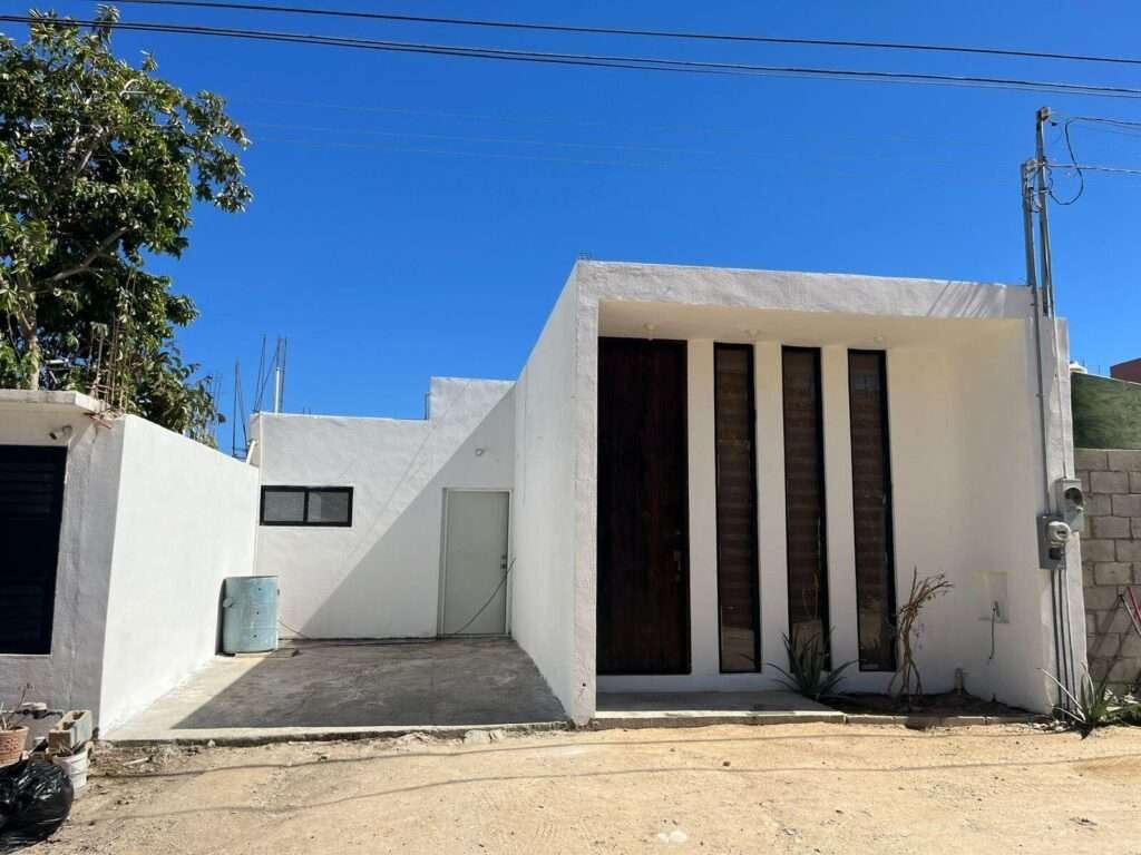 Los Cabos Csl N-E Of19:Genral This is a white canvas project. Ideal for those people looking a place to take full advantage of its potential as main residence or rental property. Property features: Three bedrooms and three bathrooms. Laundry room. Three AC mini splits and silling fans. Water heater. Water pump. 18,000 liters water cistern. Gas Tank (150 liters). Kitchennete.Asking price is in pesos: – Casa Miranda, Cabo San Lucas, Cabo San Lucas, BS