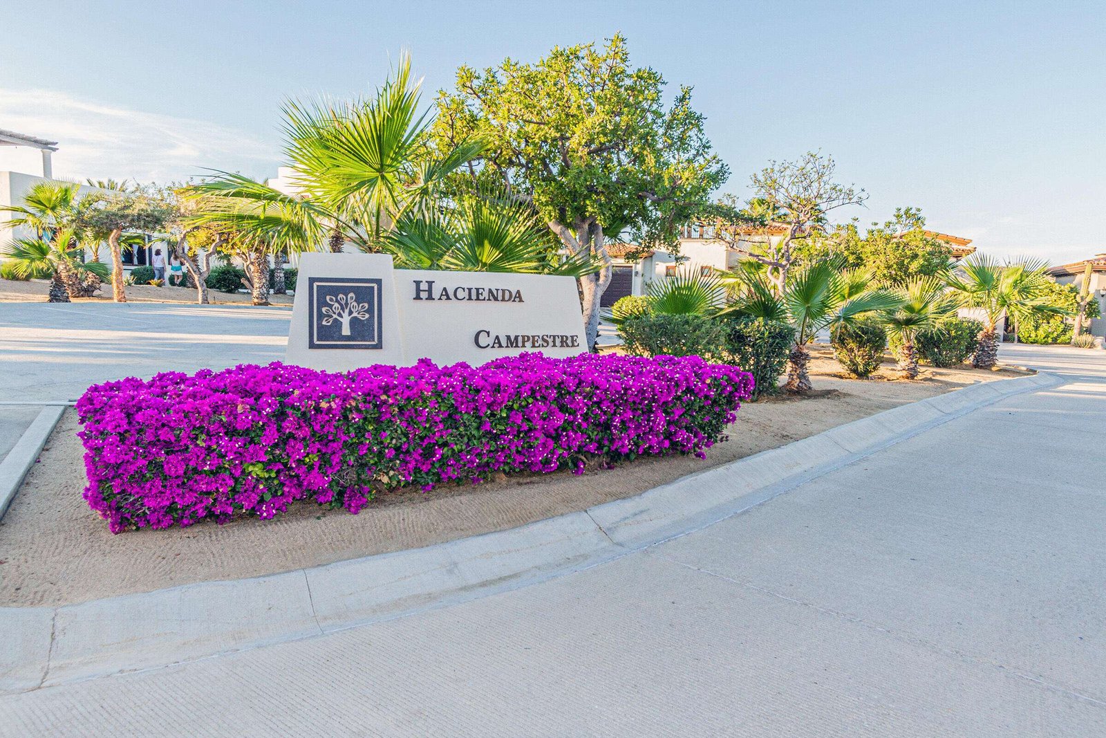 Los Cabos Hacienda Campestre Beautiful 3 bedroom home with additional nanny(maids)quarters, roof top terrace and a garage backing onto the 13th fairway of the prestigious Club Campestre Golf course. Here is your opportunity to own a piece of the established and very sought after community of Hacienda in Campestre. Surrounded by lush green landscape and over head ocean for sale