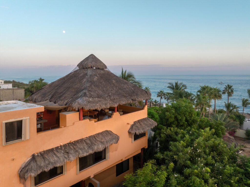 Los Cabos Cabo Bello Casa Granite, situated in the beachside gated community of Cabo Bello, brings together coastal living and everyday comfort just a short stroll from the swimmable beach. The main residence features three bedrooms and three bathrooms, of which two of these bedrooms are on a separate and private side of the house sharing an ocean – Marlin St., San Jose del Cabo, BS