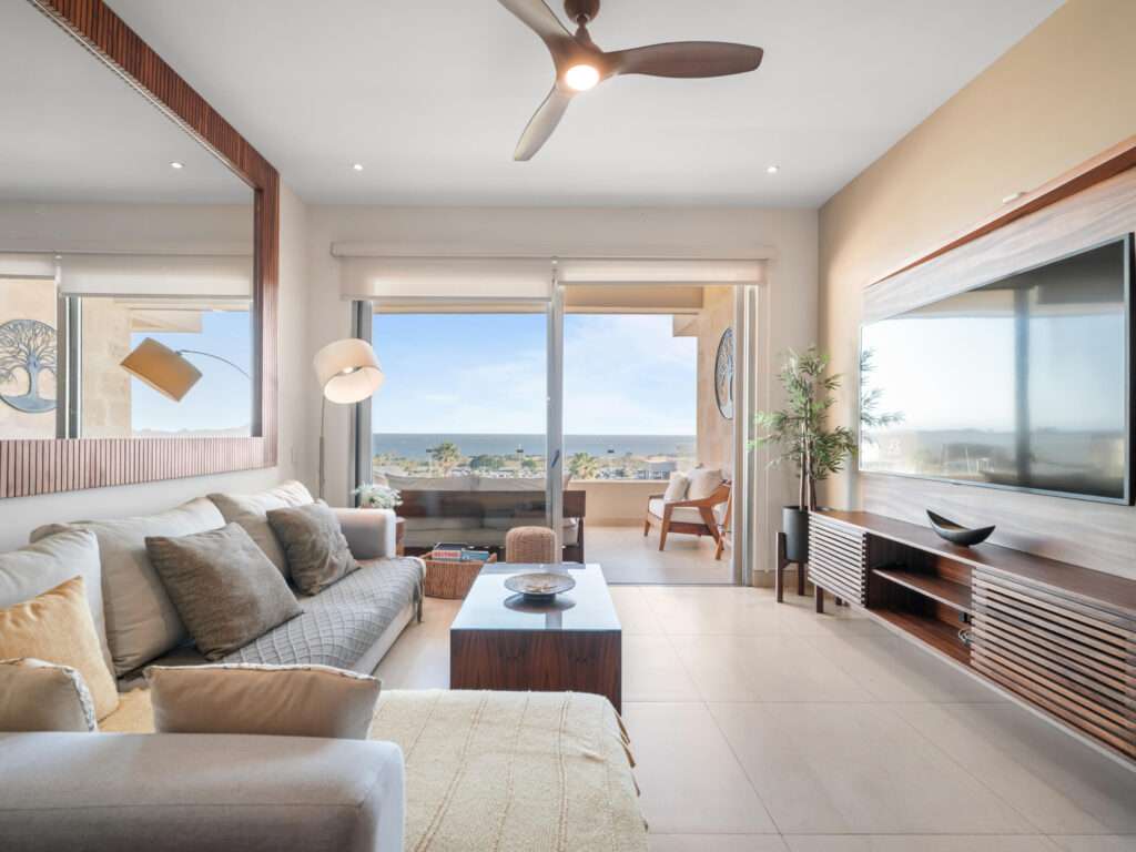 Los Cabos Marea Los Cabos Amazing 2 bedroom, 1.5 bath in the heart of Cabo, walking distance to the main beach and marina. All you need at a few steps. Great rental income property. – Ocean View Condo, Cabo Corridor, BS