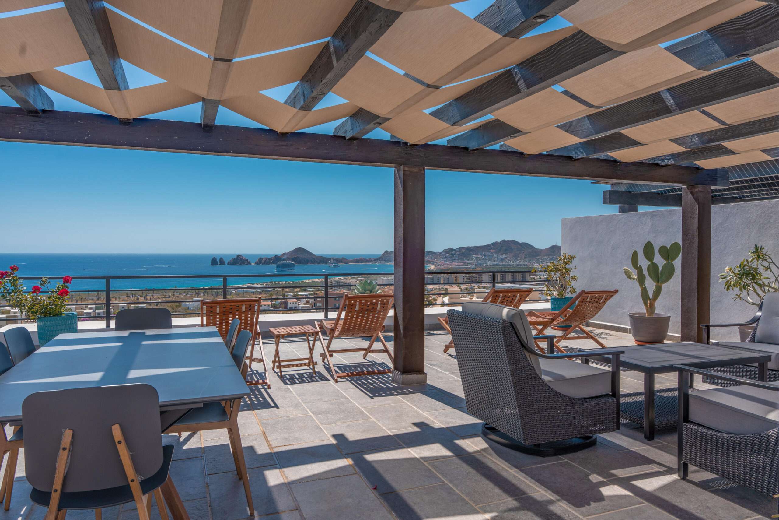 Los Cabos Mistiq Los Cabos Discover MISTIQ Los Cabos, an exclusive residential development in the desirable Cabo Corridor. This beautifully designed residence offers 158 m² of living space with 2 bedrooms and 2.5 bathrooms, featuring a layout that maximizes natural light and indoor-outdoor living. The unit is fully furnished and equipped, ready to enjoy. Residents of MISTIQ Los Cabos enjoy resort-style amenities, elegant common areas, and a prime location just minutes from beaches, golf courses, restaurants, and the Marina of Cabo San Lucas. for sale