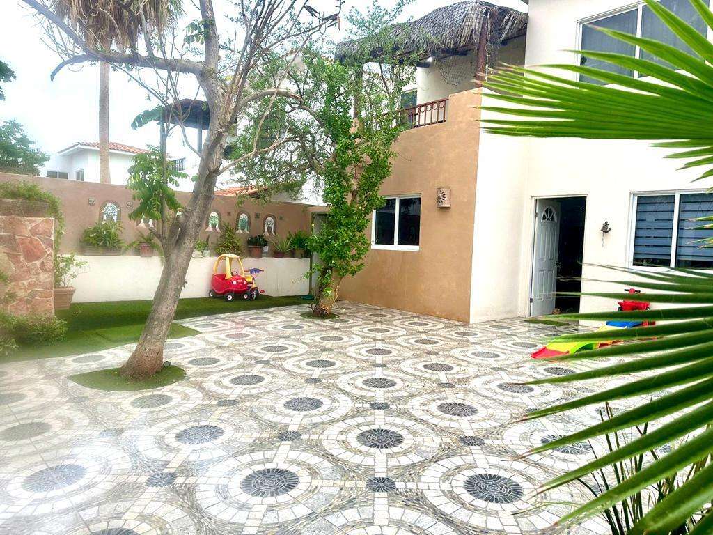 Los Cabos Punta Arena Ideal for a permanent residence or family or an investment property. The house is a very comfortable 3 bedroom 2 and a half bath house with the sleeping rooms below and the family living area above where you can enjoy the for sale