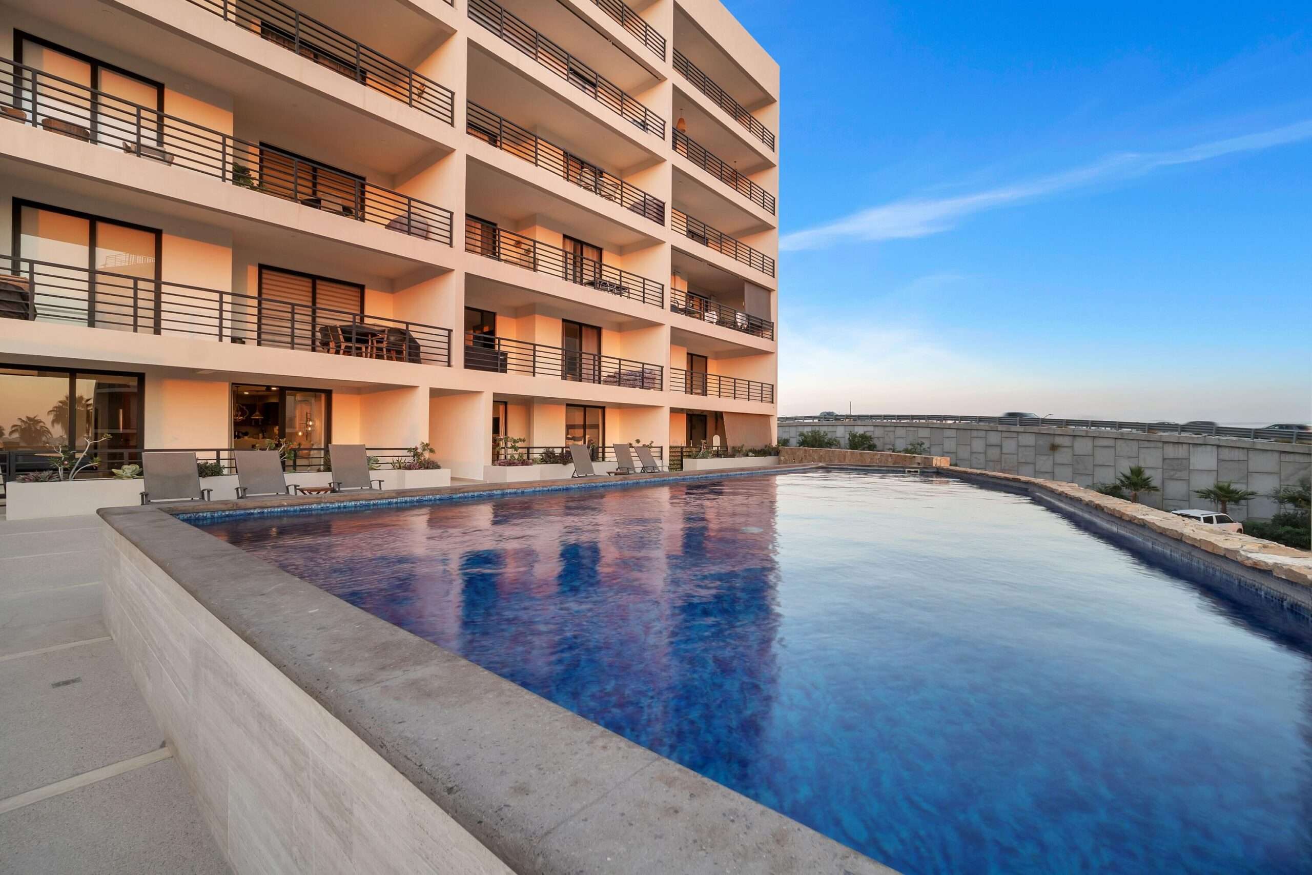 Los Cabos Vistazul 2 bedroom/2 bath entry level condo for sale in a great area. Safe and secure building in the heart of El Tezal (5 minutes to everything in Cabo). Beautifully decorated and is available as a turn key condo. Low monthly HOA dues and an amazing entertaining space outside your private terrace. Elevator in building, therefore no stairs are needed. Great location and an incredible price point. Easy to show, will consider short term financing. for sale