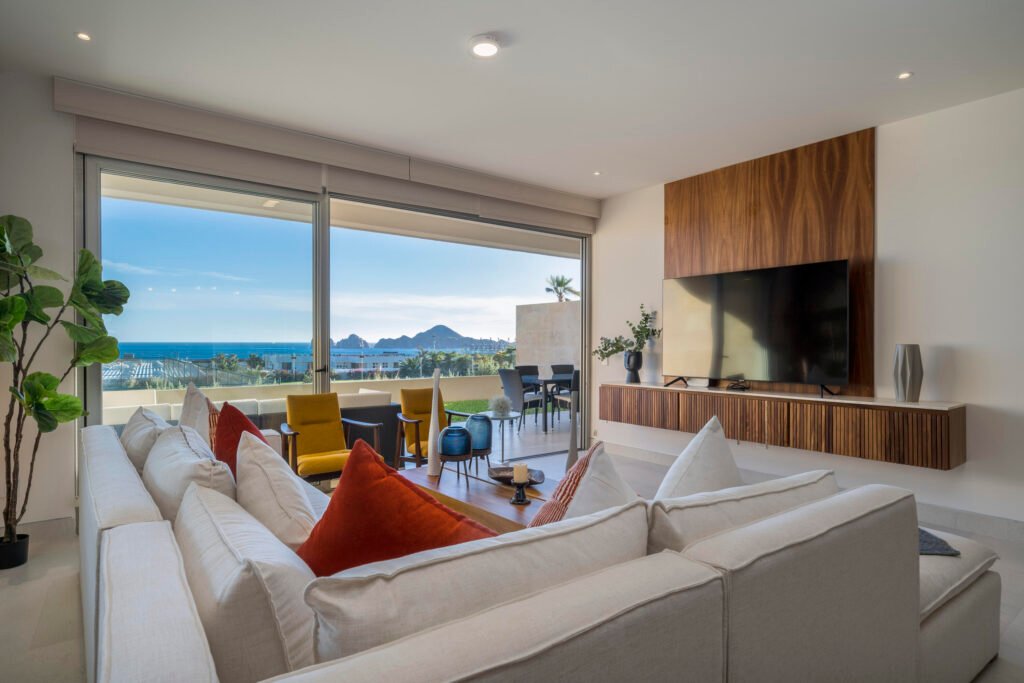 Los Cabos Alba Residences Discover the epitome of affordable luxury living at the newly launched Alba Residences. Strategically located just steps from the main highway, this property offers unparalleled accessibility and convenience. In addition to residential units, Alba features commercial spaces on the first two floors, enhancing the overall living experience for residents. We are pleased to announce that the final units are still available at pre-sale pricing. For further information, please do not hesitate to contact me. Finishings extra.PRICE IS BASED. Descubra el epítome de la vida de lujo asequible en las recién inauguradas Alba Residences. Estrategicamente ubicadas a solo unos pasos de la carretera principal, esta propiedad ofrece una accesibilidad y conveniencia inigualables. Además de las unidades residenciales, Alba cuenta con espacios comerciales en los primeros dos pisos, mejorando la experiencia de vida en general para los residentes. Nos complace anunciar que las últimas unidades aún están disponibles a precios de pre-venta. Para más información, no dude en ponerse en contacto conmigo. Acabados extra – VISTA VELA II, Cabo Corridor, Cabo Corridor, BS