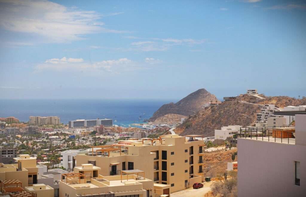 Los Cabos Csl Near Bch &Mar:Gen This is one of the nicest condos you'll see on the market. Five min. away from the Marina and close to El Pedregal. The upgrades, furnishings, and artwork alone are valued at over – PRIVADA DEL AGUA S/N, Cabo San Lucas, BS