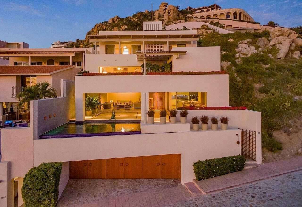 Los Cabos Pedregal Csl This architect-designed luxury villa for sale in El Pedregal, Cabo San Lucas sits on one of the most exclusive addresses on the Pacific side of Land's End. Casa Alcaravan offers 6,536 sq ft across 5 bedrooms and 5 bathrooms, with 4,384 sq ft of air-conditioned living space and 3,267 sq ft of decks built for ocean- for sale