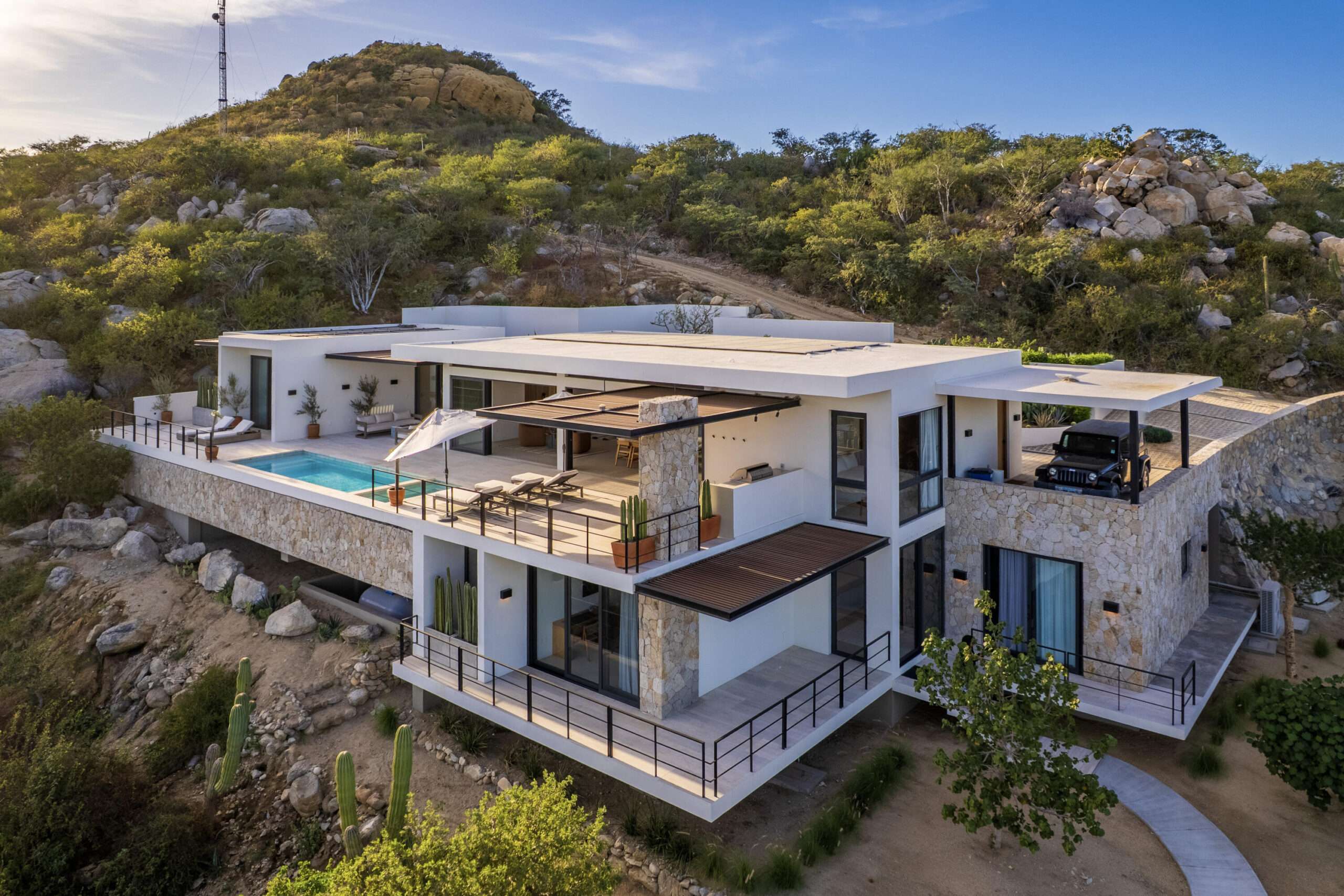 Los Cabos El Tule-Inland:General Rare investor opportunity in the San José Corridor. 2 luxury residences fully completed and move-in ready. 8 additional units with land secured and full blueprints in place -- ready to build to buyer's vision. At for sale
