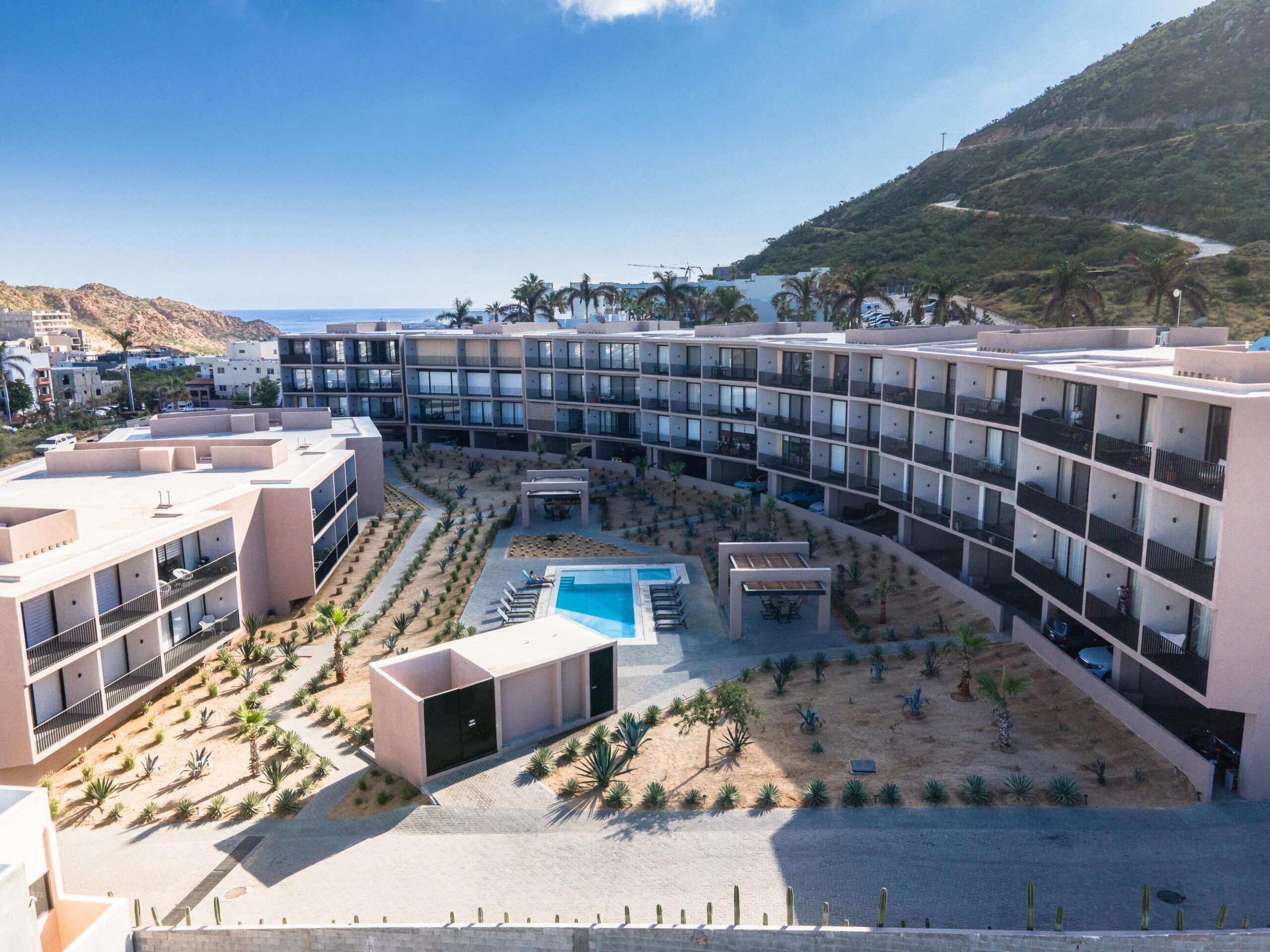 Los Cabos Cora Aqua Tower, located within Club Campestre San José del Cabo, one of Los Cabos' premier gated communities. Features 2 bedrooms, 2 full bathrooms, a guest half bath, TV room, laundry room, ocean for sale
