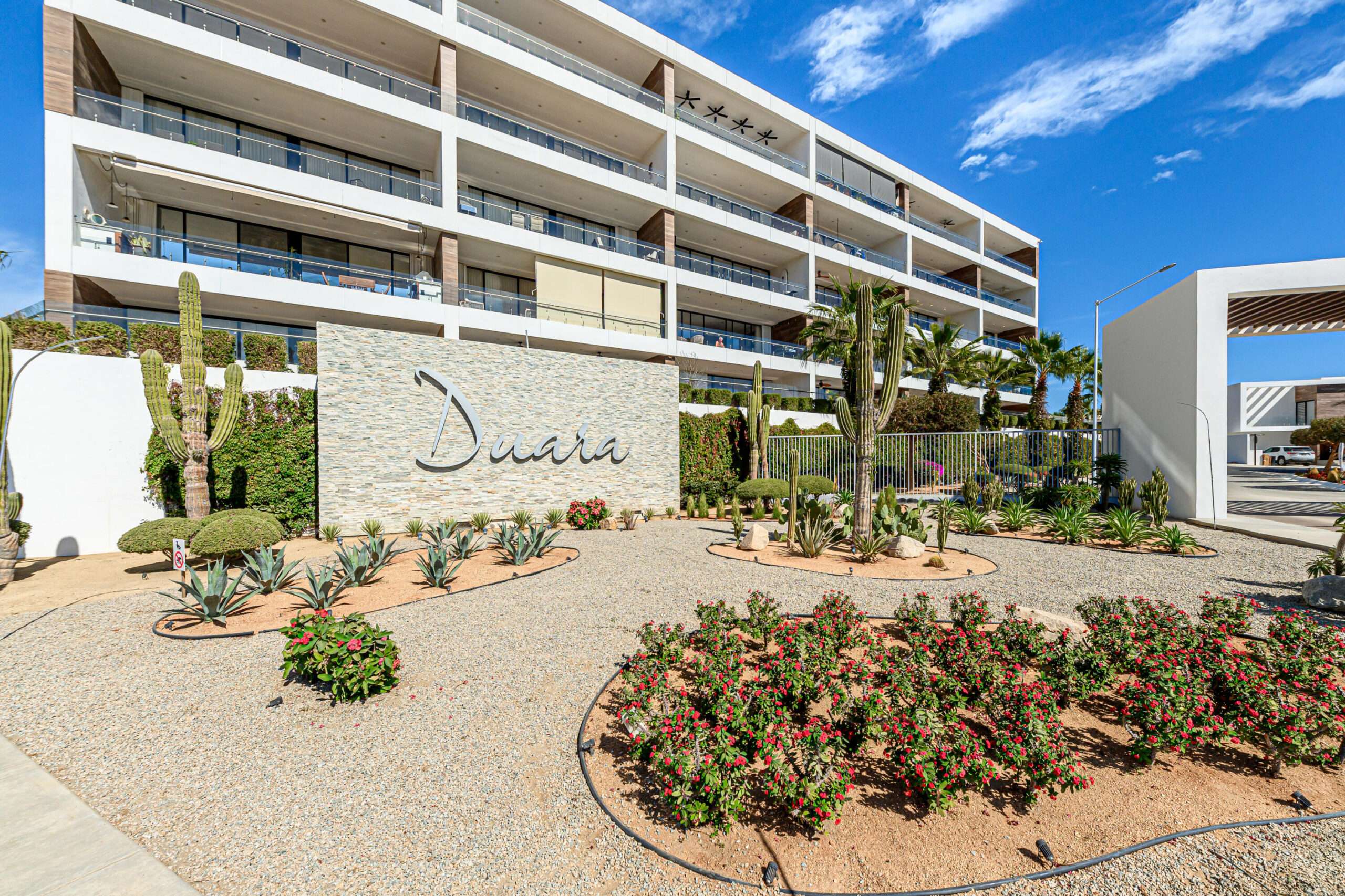 Los Cabos Duara This property has amenities such as: Swimming pool, gym, game room, mini golf, basketball courts, children's play area and a common meeting room.Direct Developer Financing in US Dollars: Term: Up to 60 months. Fixed annual interest rate: 8% or 18 months interest-free.Simple and fast process. --------------------------------------------------------Financiamiento Directo del Desarrollador en Pesos Mexicanos: Plazo: Hasta 60 meses. Tasa de interés anual fija: 12% o 18 meses sin intereses.Proceso sencillo y rápido. for sale